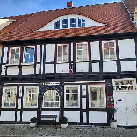 Ferienwohnung Am Rathaus Tangermuende Exterior photo